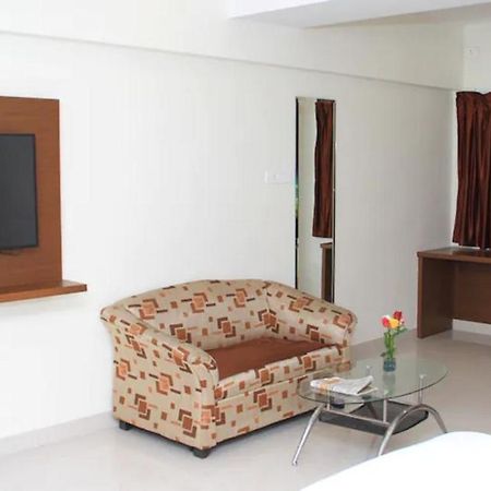 A And M Rooms And Residences Chennai Exterior photo