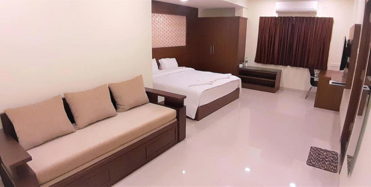 A And M Rooms And Residences Chennai Exterior photo